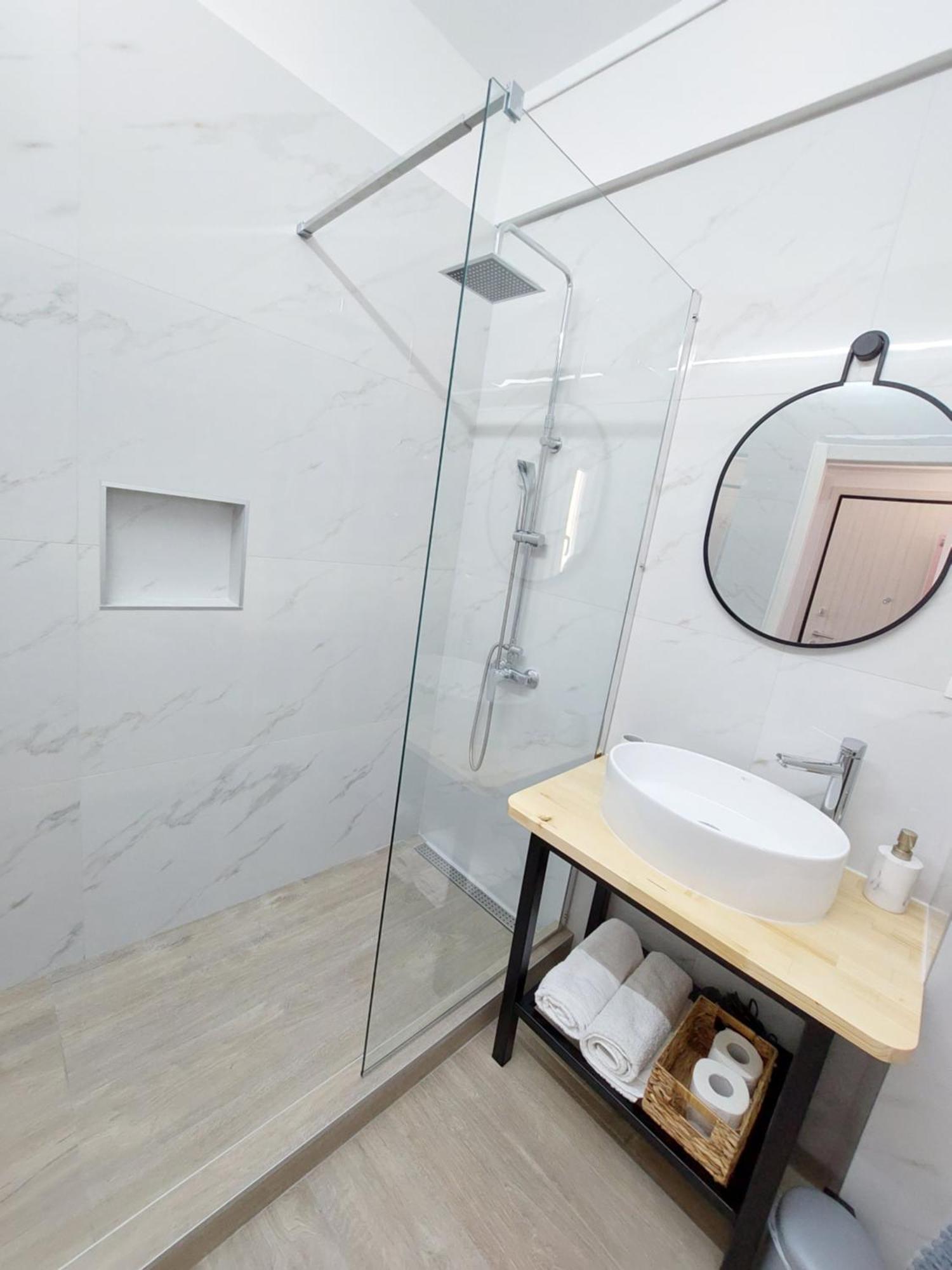 B&M Suites Salonic Exterior foto